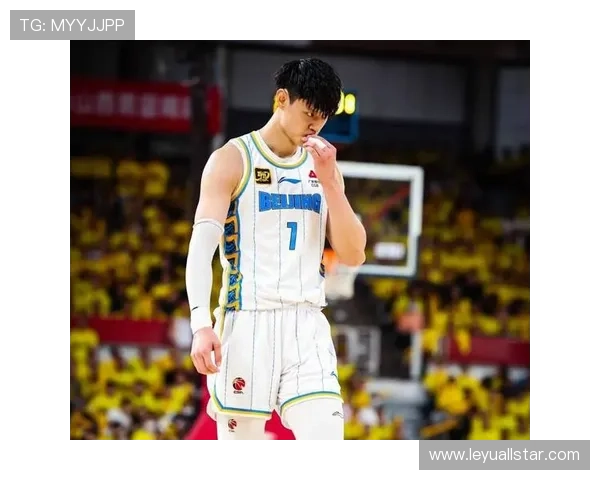 篮网季前赛中国赛1胜1负 曾凡博登场10分钟表现亮眼